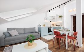 Krakow Trailside Apartments - By Upstairs