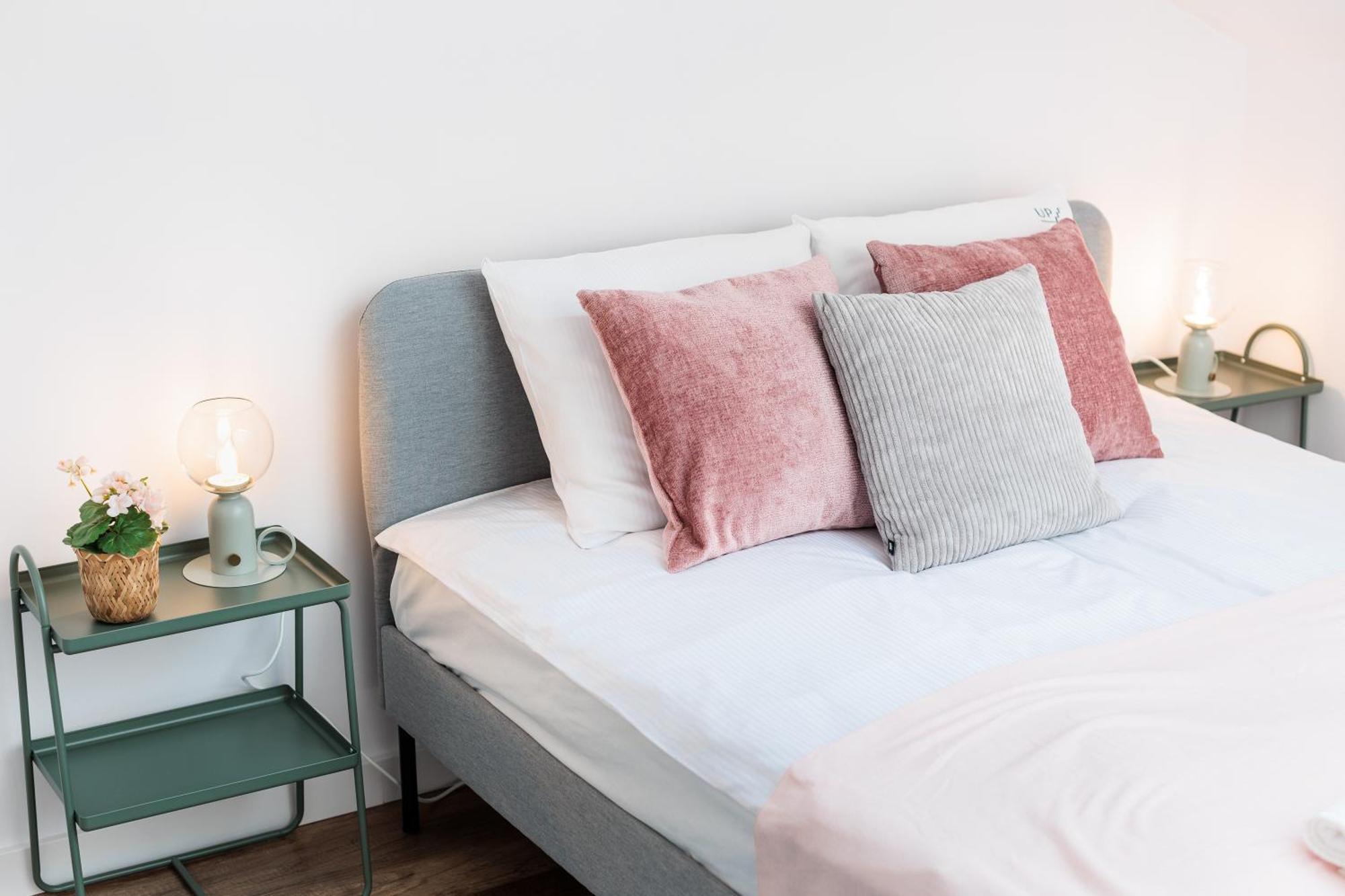 Krakow Trailside Apartments - By Upstairs Екстер'єр фото